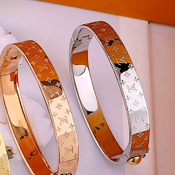 Rose Gold Luxury Four Leaf Clover Silver Bangle Bracelet - Picture 8 of 16